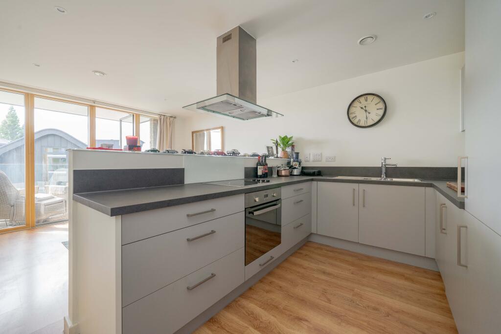 Apartment in London - View 5
