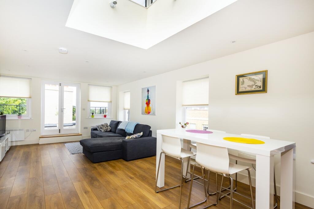 Main image of property: Hill Rise Richmond TW10