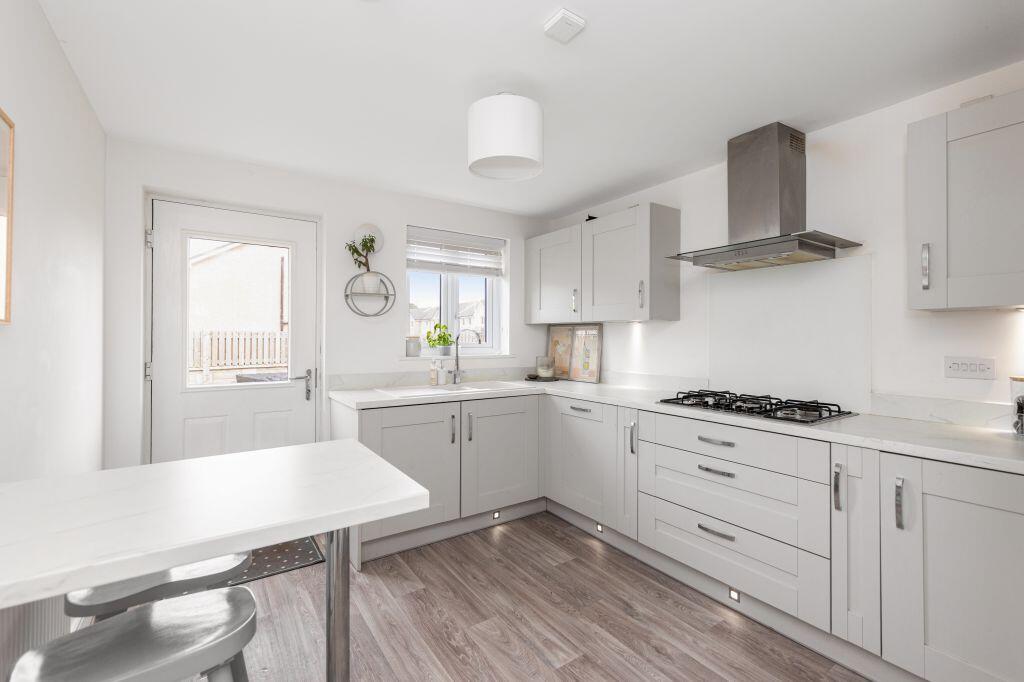 House in Penicuik, Mauricewood - More