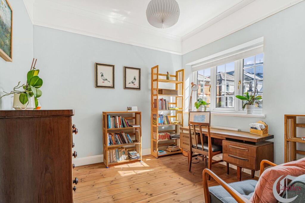 Apartment in London - View 5