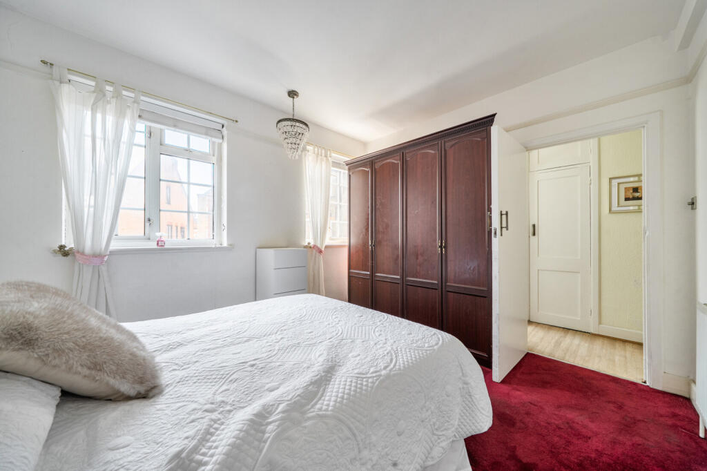Apartment in Twickenham - View 5