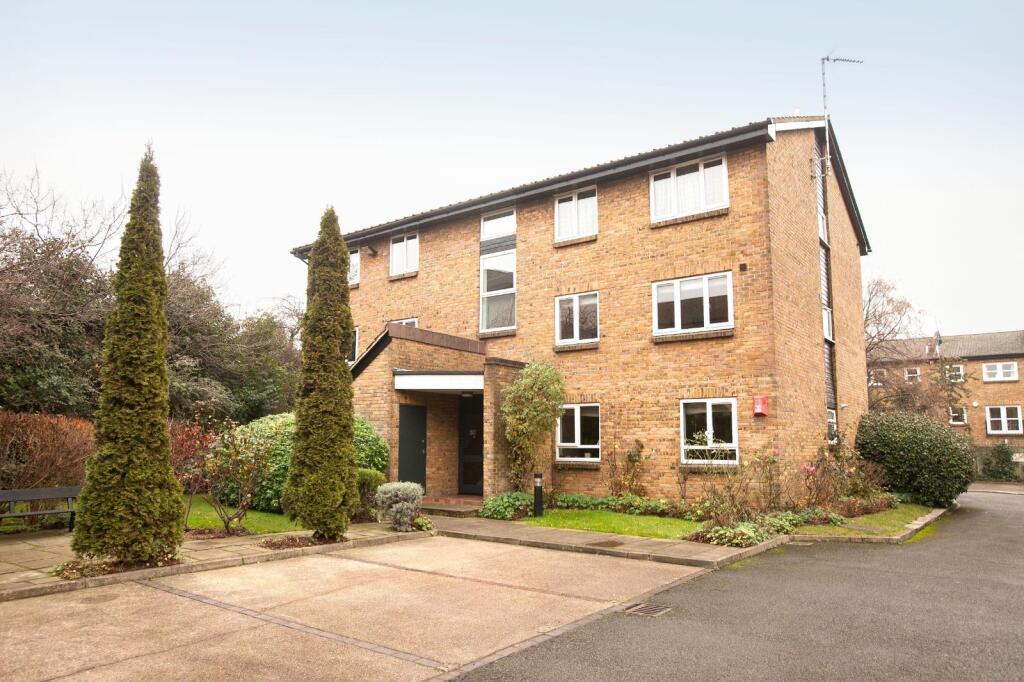 Main image of property: Waverley Place, London
