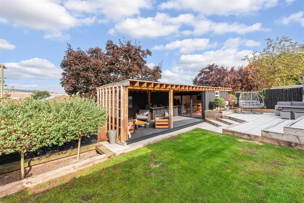 House in Portsmouth - View 3