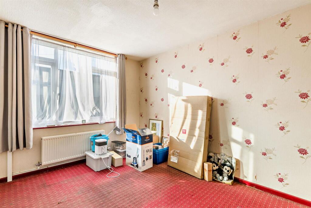 House in Swindon, Park South, South Swindon - View 5