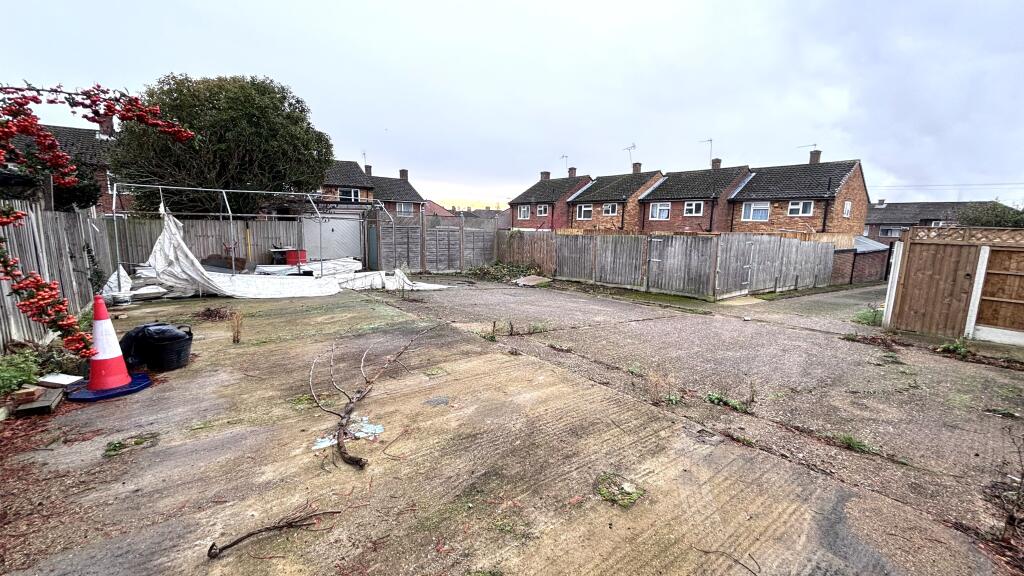 Main image of property: Garage Compound at 197-203 Lower Lees Road, Berkshire, SL2 2AB