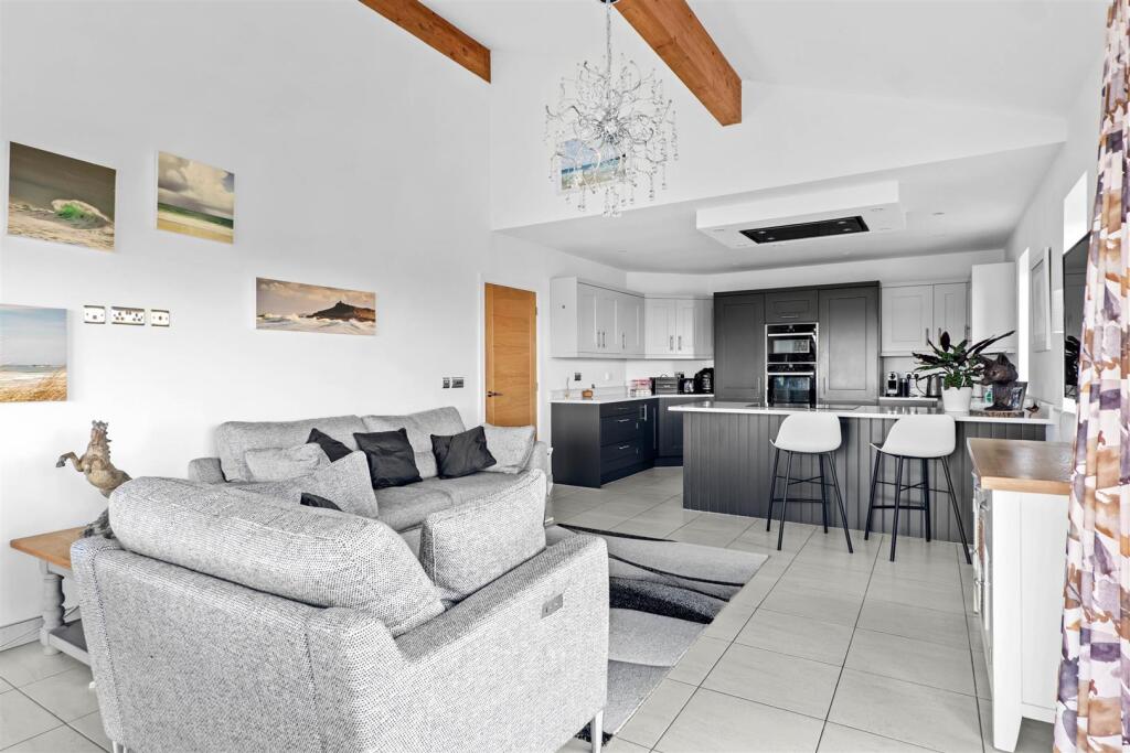 House in Wychavon, Pebworth - View 2