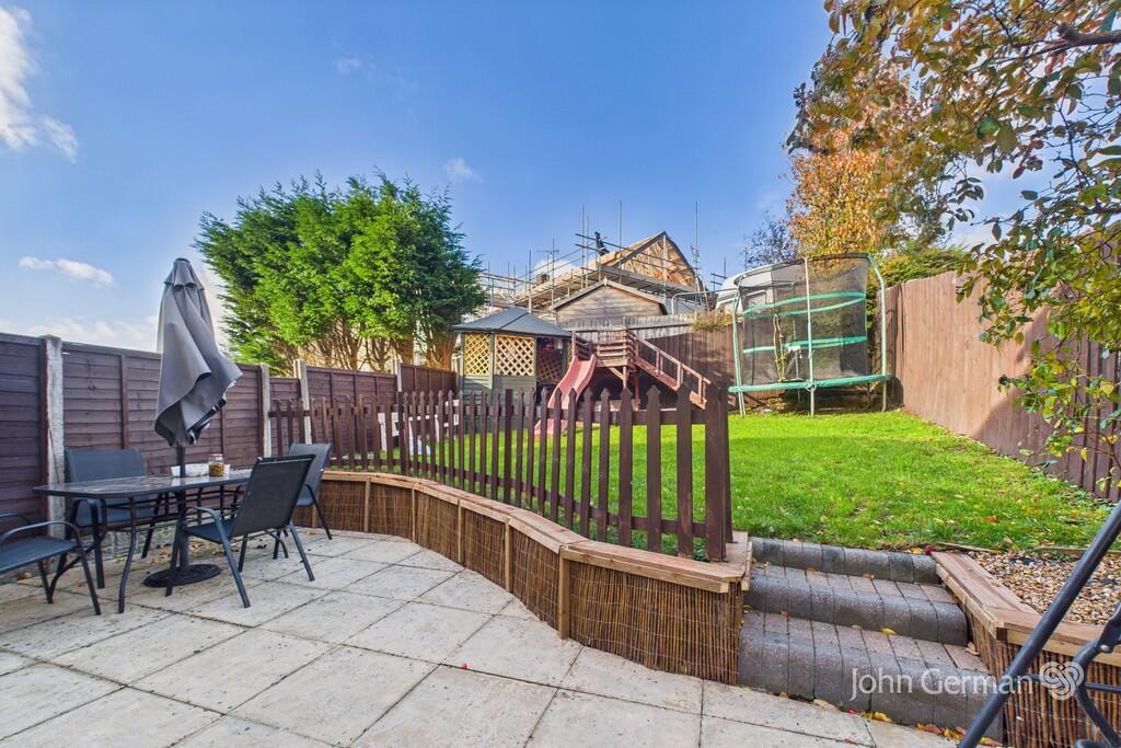 Meynell Close, Burton-on-Trent photo 2