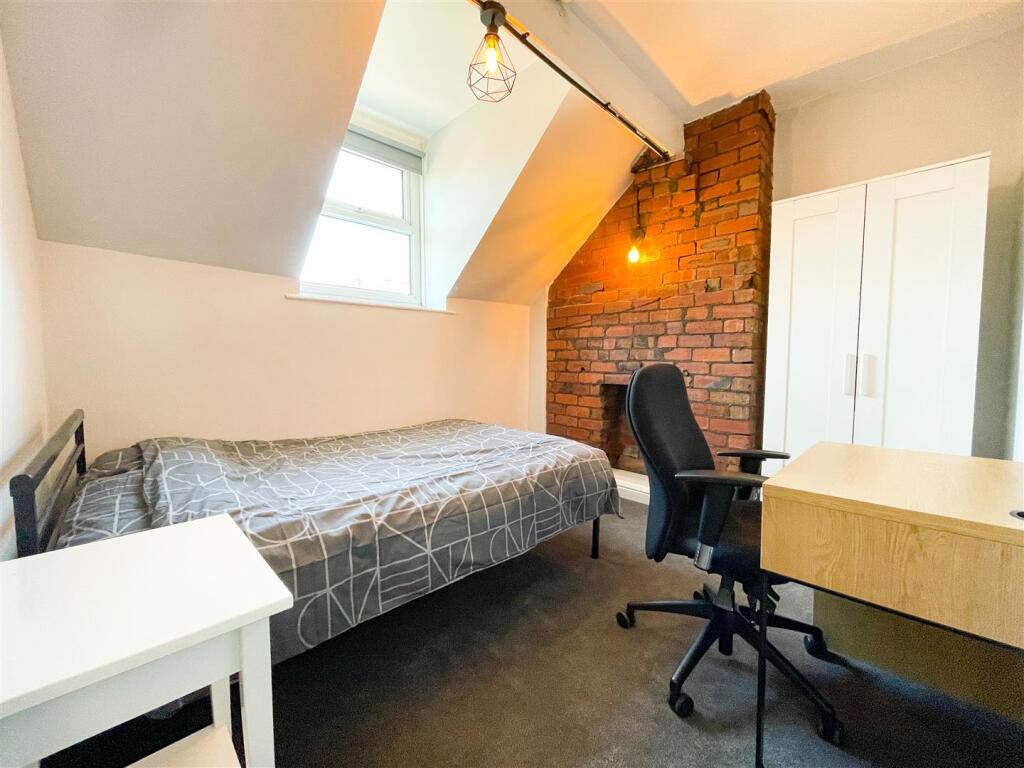 House in Sheffield - View 2