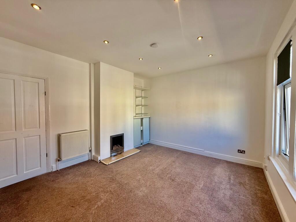 Apartment in Portsmouth - View 5