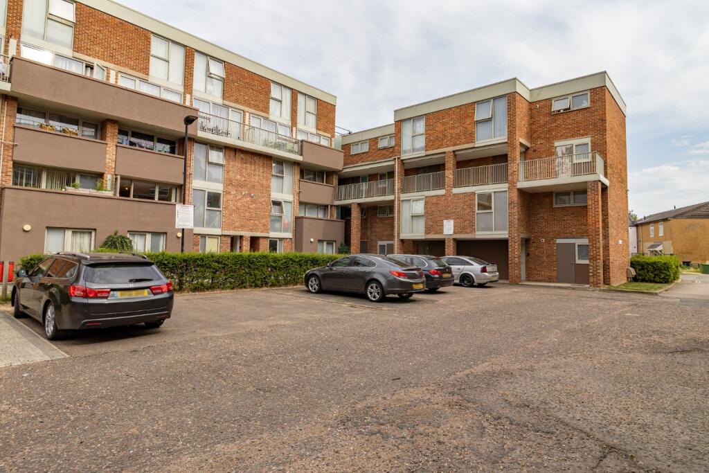 Hillington Square, King's Lynn, Norfolk, PE30 photo 2