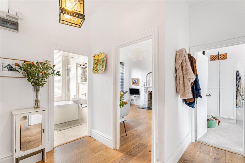 Apartment in London, Hornsey - More