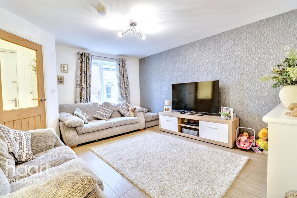 House in Doncaster, Wheatley Hall Mews, Arksey - View 5
