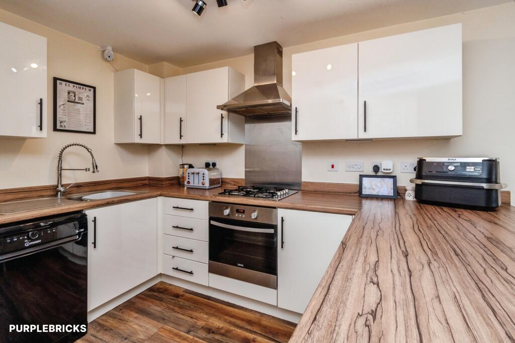 House in Dudley - View 3