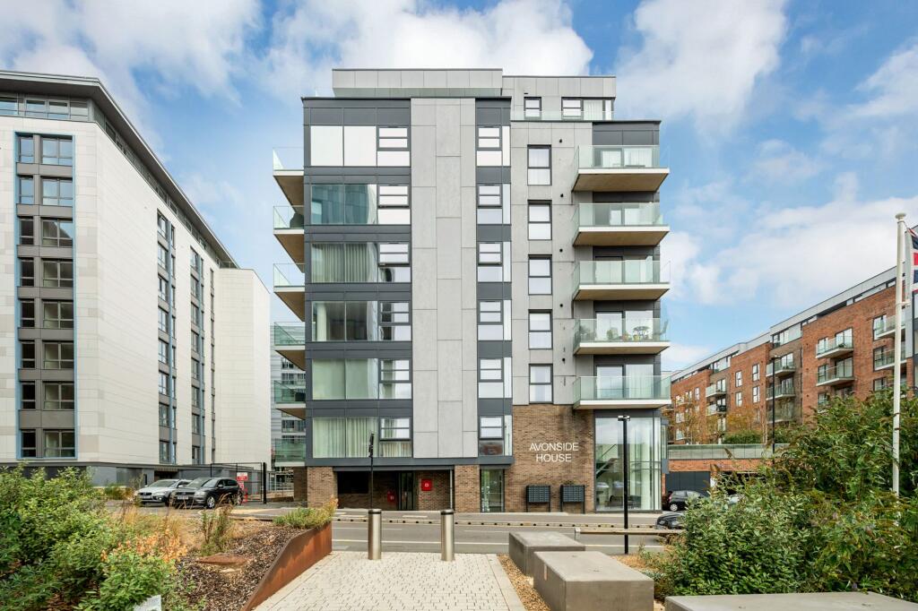 2-bed flat on Avonside House, Fletton Quays, Peterborough, PE2, £250,000