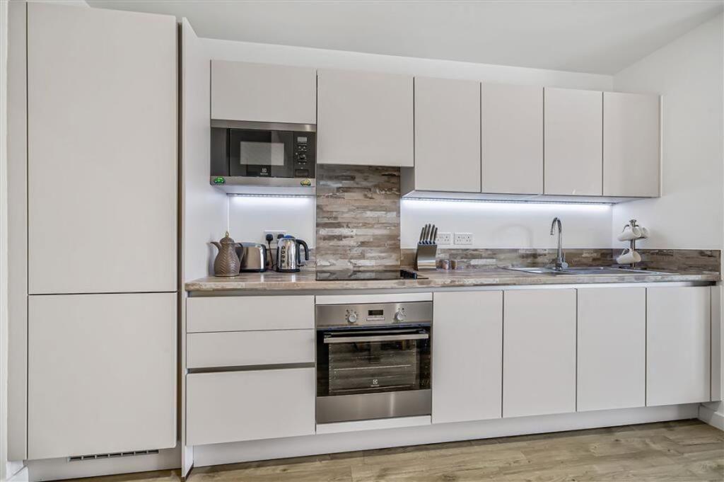 Apartment in Harrow - View 4