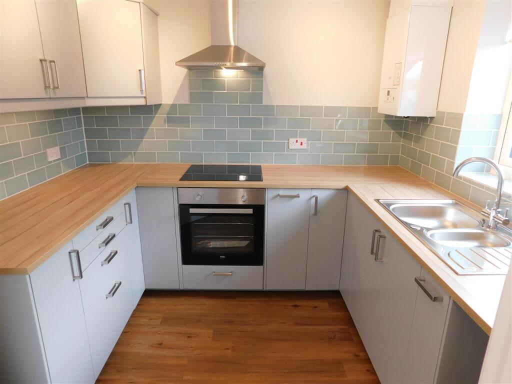 Main image of property: Randle Bennett close