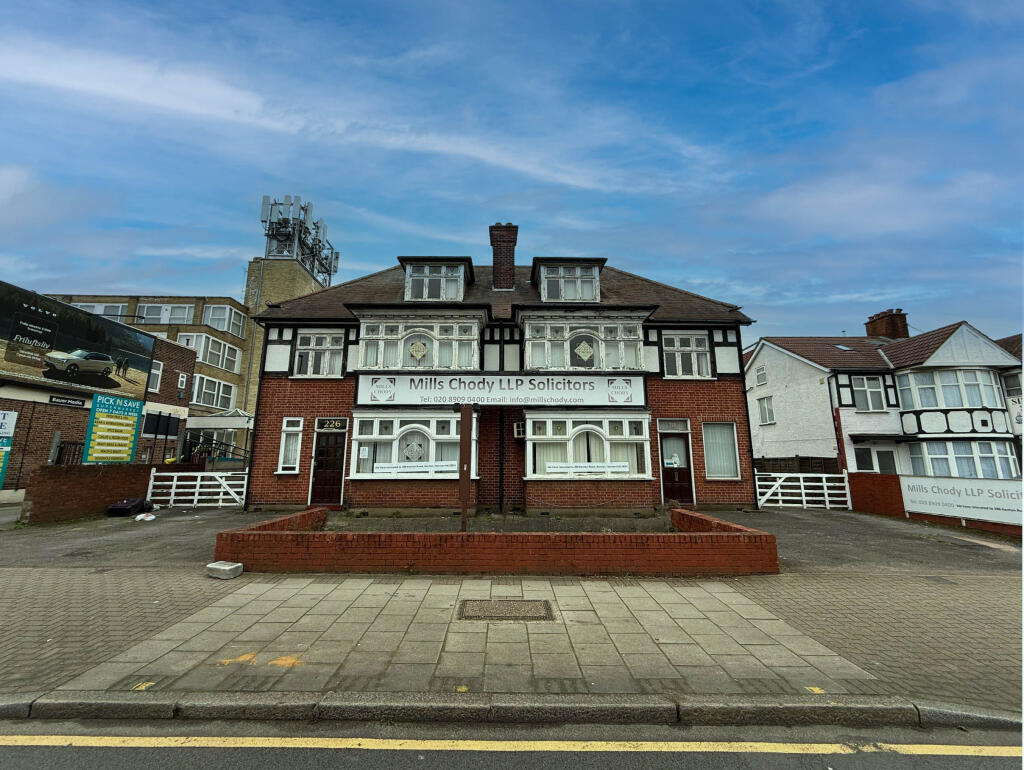 Main image of property: 226-228 Kenton Road, Harrow, Middlesex, HA3