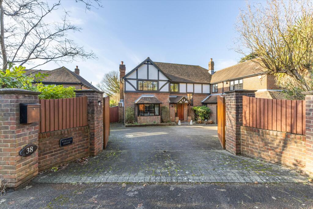 Main image of property: Holly Hill Lane, Sarisbury Green, Southampton, Hampshire SO31