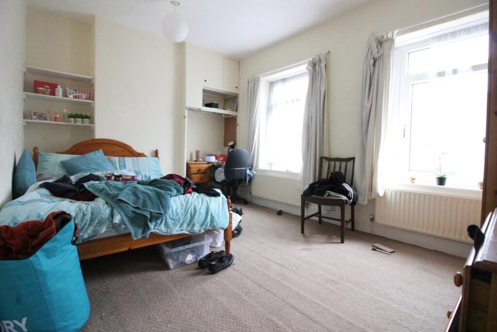House in Cardiff, Plasnewydd, Roath - More