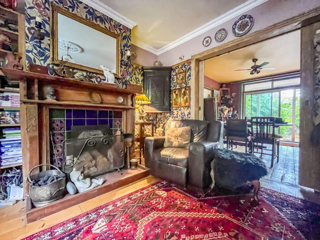 Cade Street, Heathfield, TN21 - More