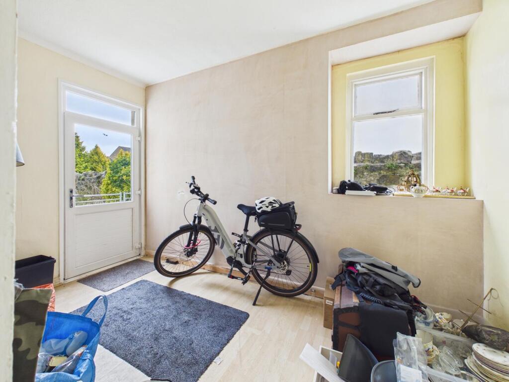 House in Bridgend, Hencastel - View 5