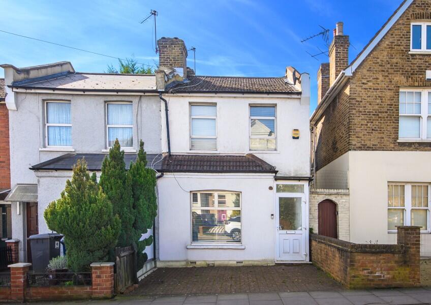 Main image of property: LONG LANE, FINCHLEY, N3