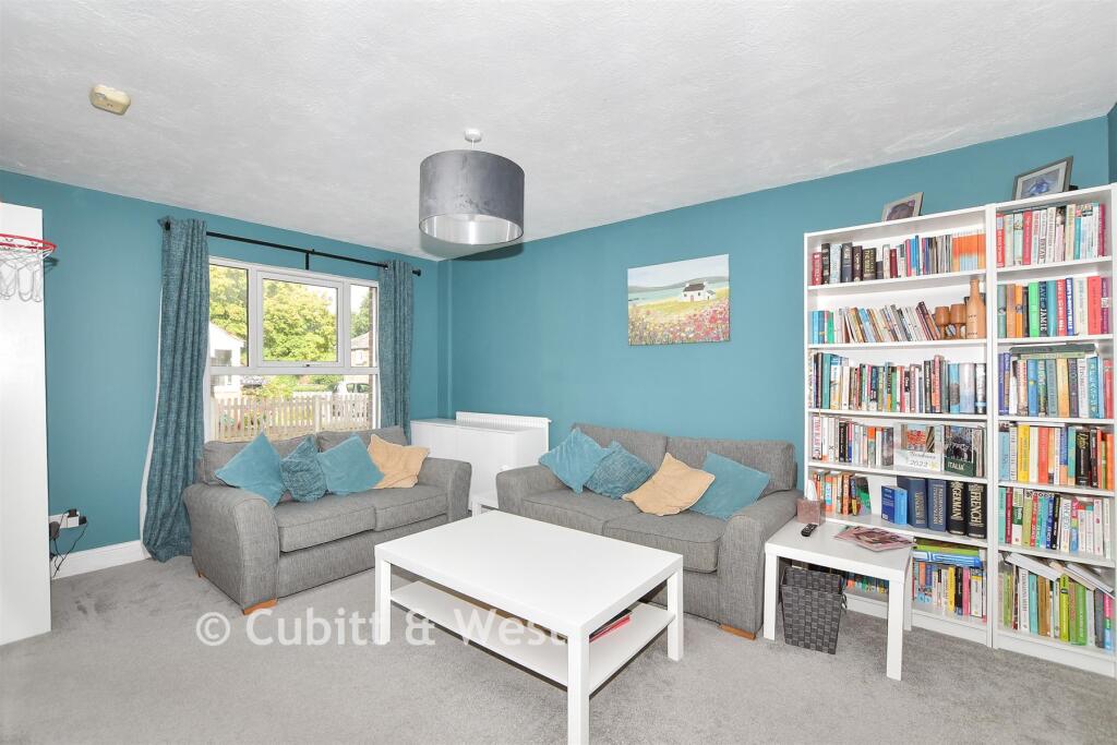 House in Henfield - View 3