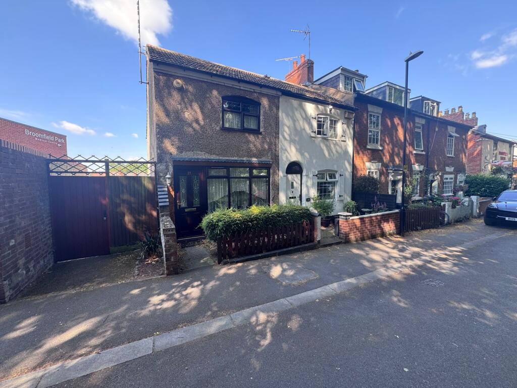 Main image of property: Broomfield Place, Coventry, CV5