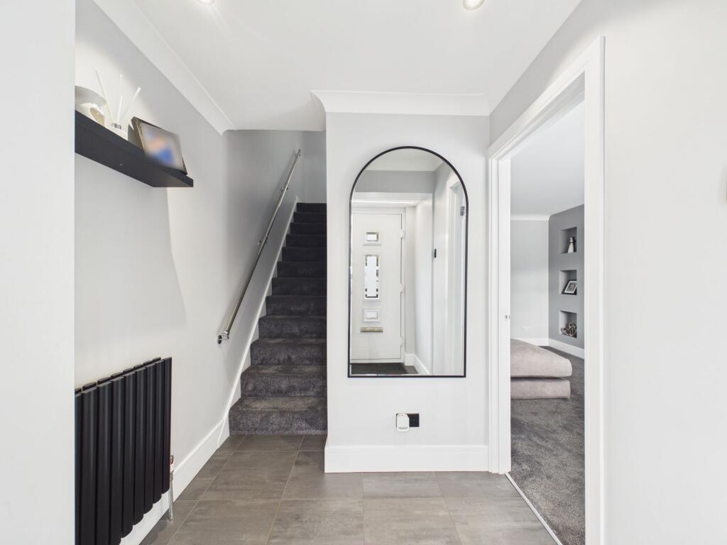House in Stanford-le-Hope, Essex - More