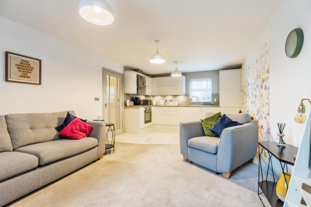 Apartment in Preston - View 3