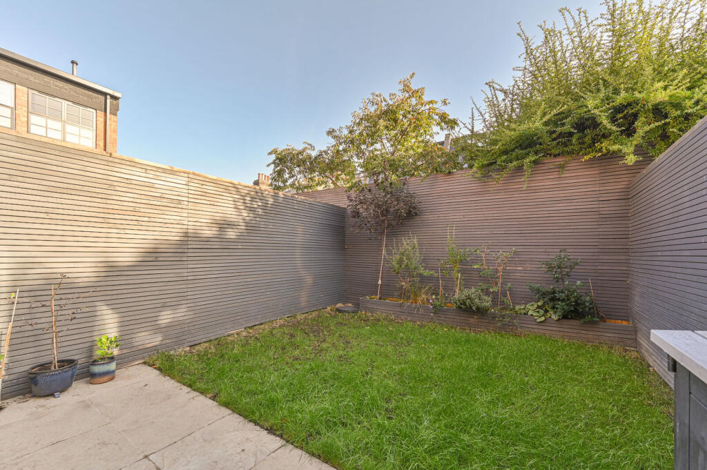 Caxton Road, Wimbledon, London, SW19 photo 4