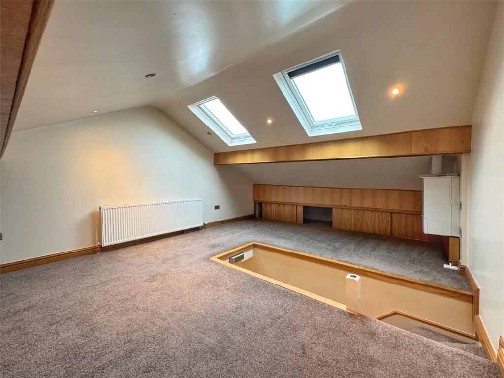 House in Bolton - View 5