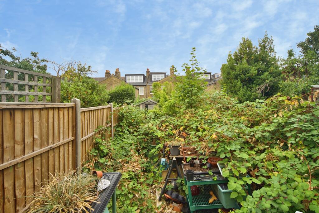 House in London - View 4