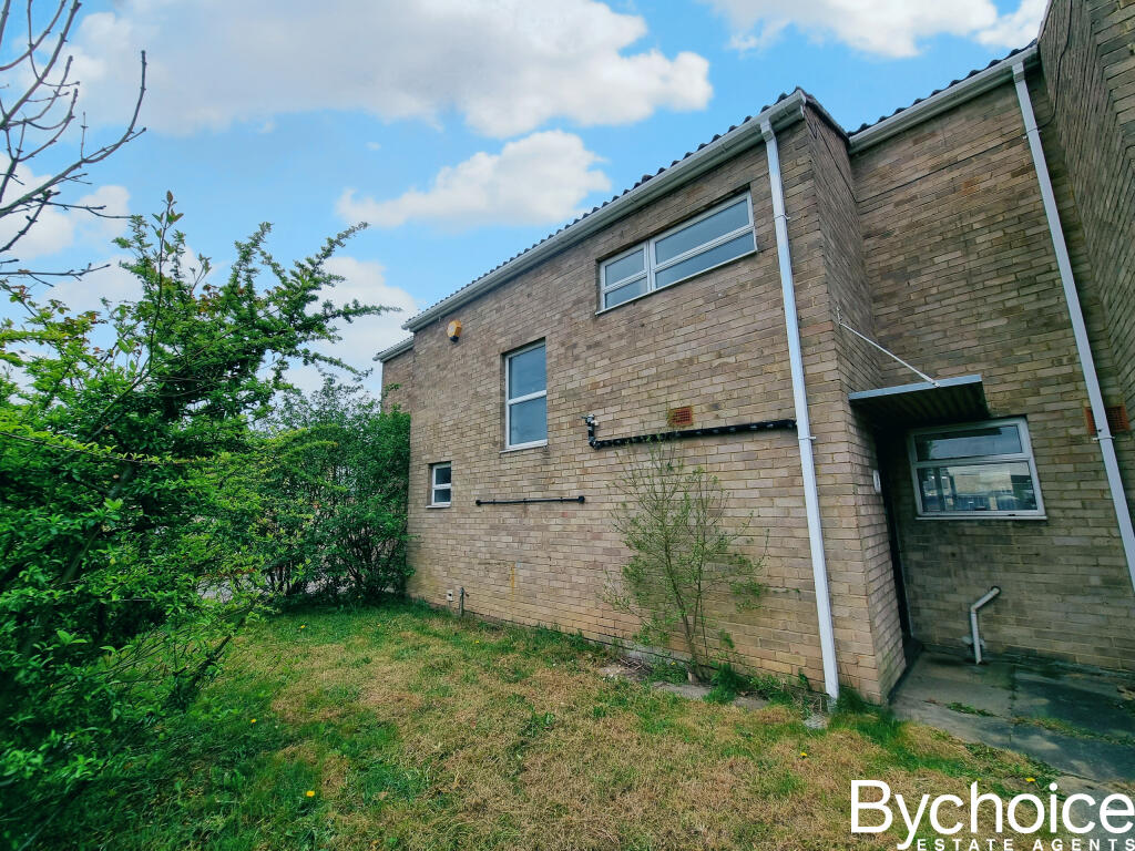 Covehite Court, Haverhill, Suffolk photo 3