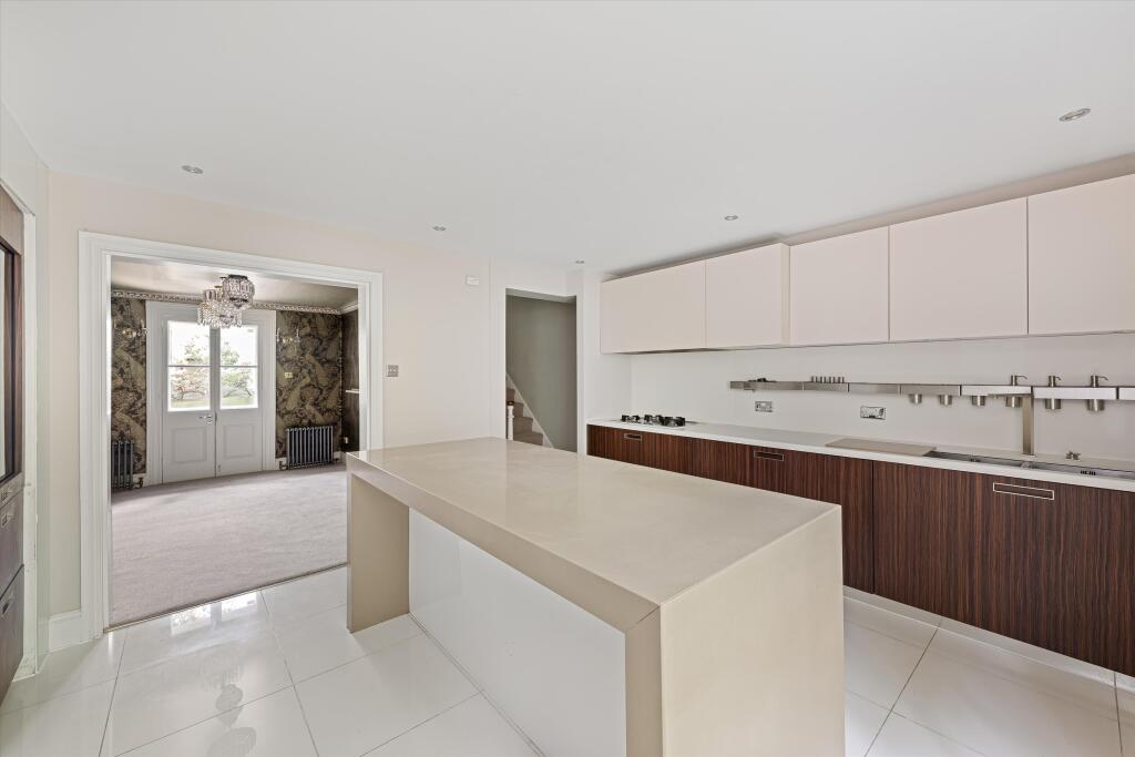 Wildwood Terrace, Hampstead, London, NW3 photo 3