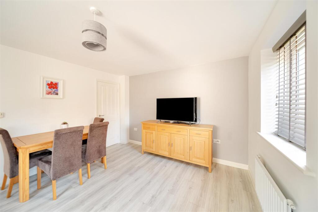 House in Ipswich, Ribbans Park, Racecourse - View 3
