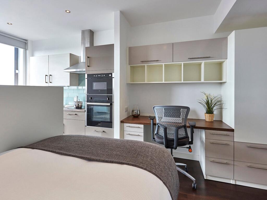 Main image of property: Apt 52, Piccadilly Residence #451101
