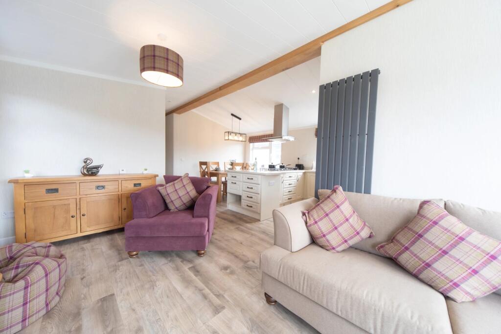 Three Bed Wessex Allure, Searles Leisure Resort, South Beach, Hunstanton, Norfolk, PE36 5BB photo 3