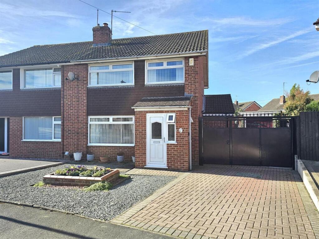 Main image of property: Lilliesfield Avenue, Barnwood, Gloucester