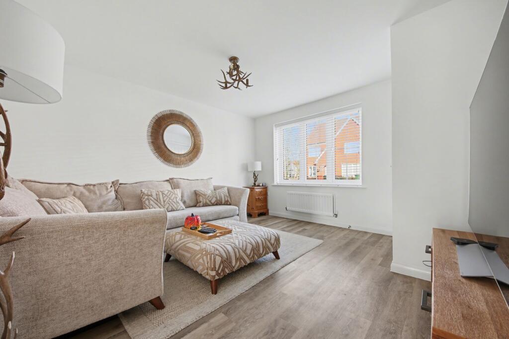 Kingsman Drive, Botley, SO32 photo 3