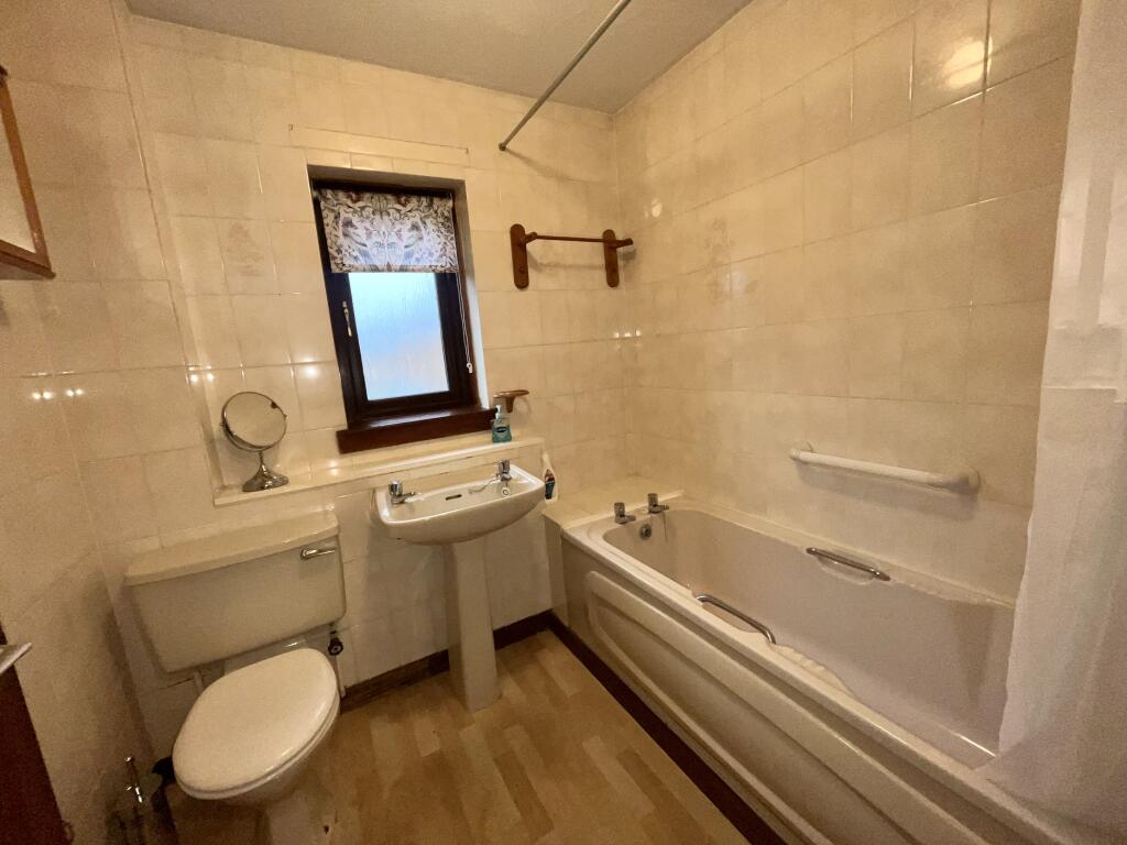 Apartment in Glasgow - More
