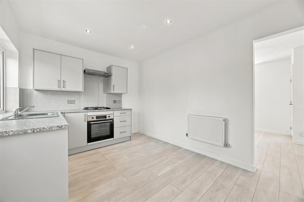 House in Southall - View 5