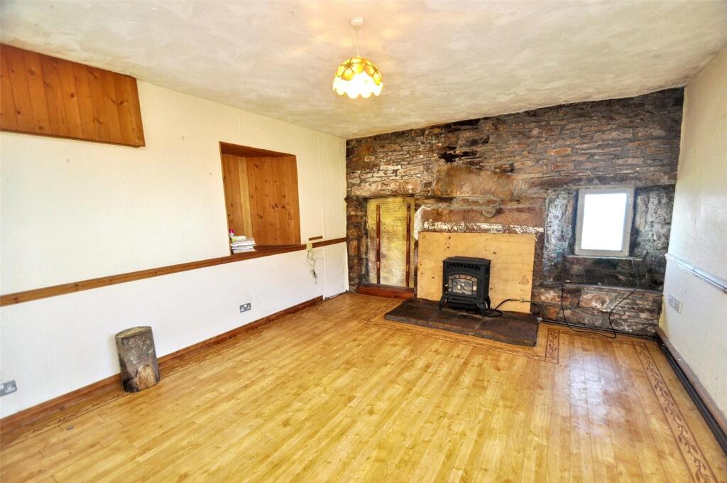 Living Room (2)
