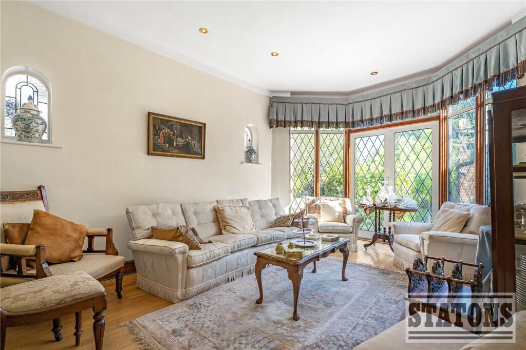 House in London, Totteridge - View 3