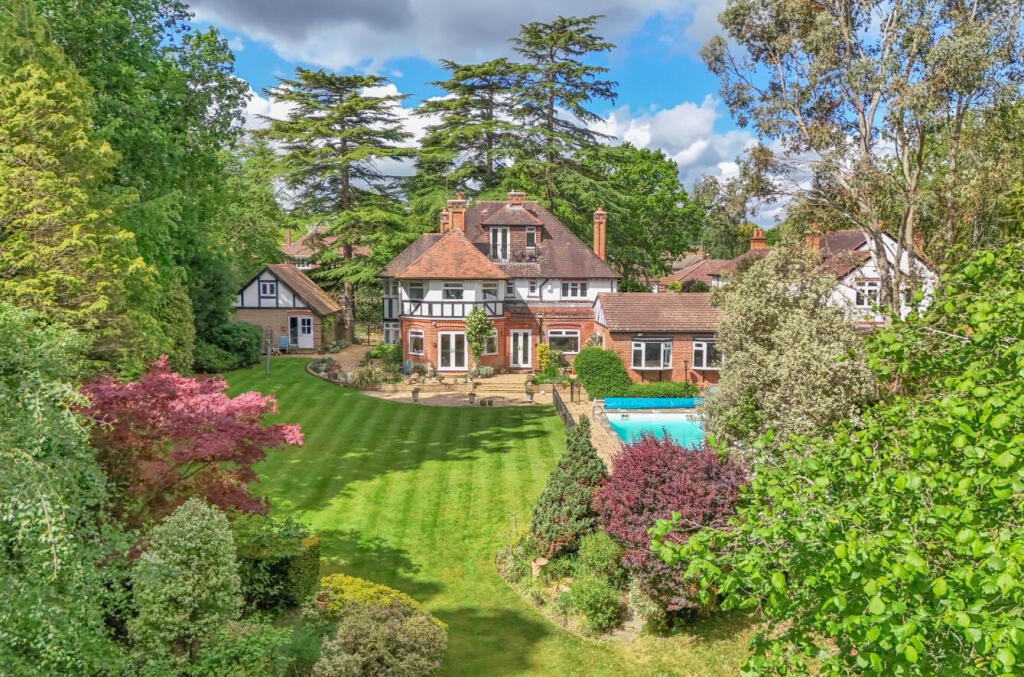 Main image of property: Avenue Road, Farnborough, Hampshire, GU14