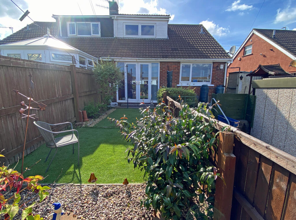 House in Cardiff, Gelligaer - View 2