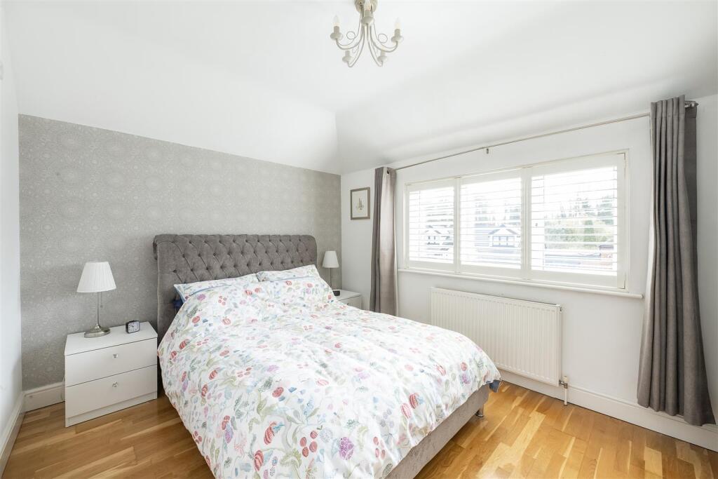 Additional image 3 of Park Mount, Harpenden