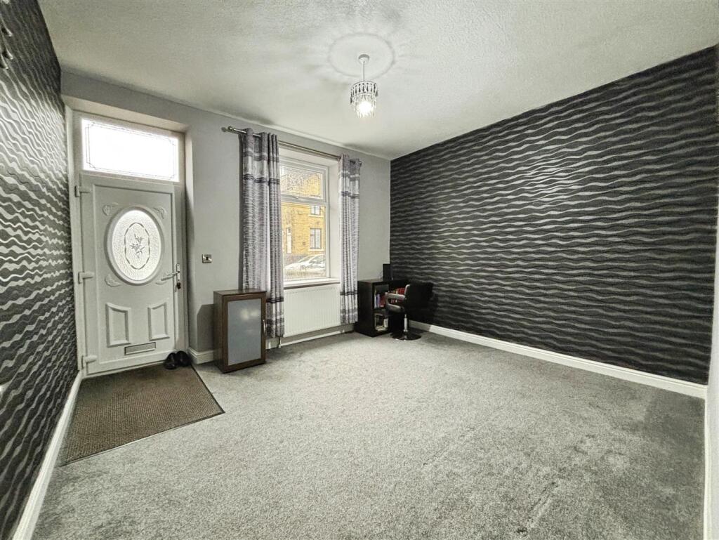 Additional image 4 of Paley Road Bradford, BD4 7EJ