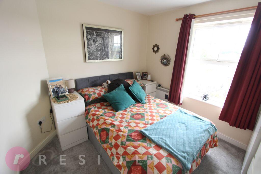 Apartment in Oldham - More