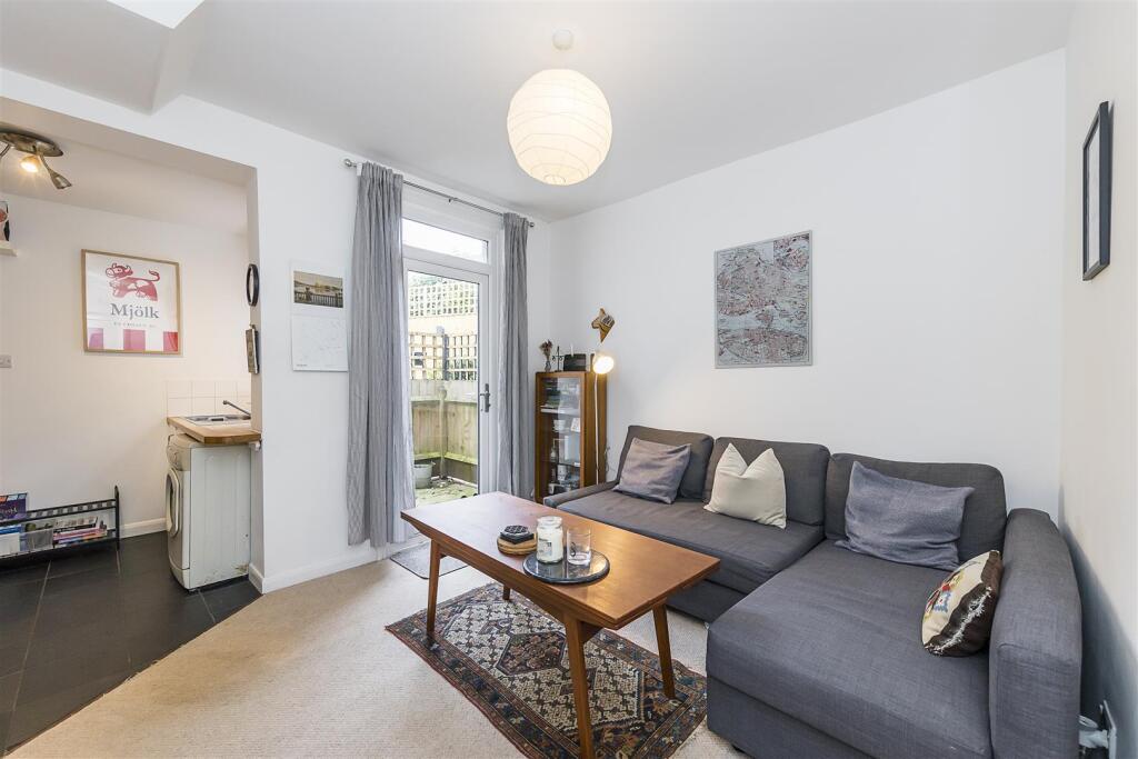 Apartment in London - View 2